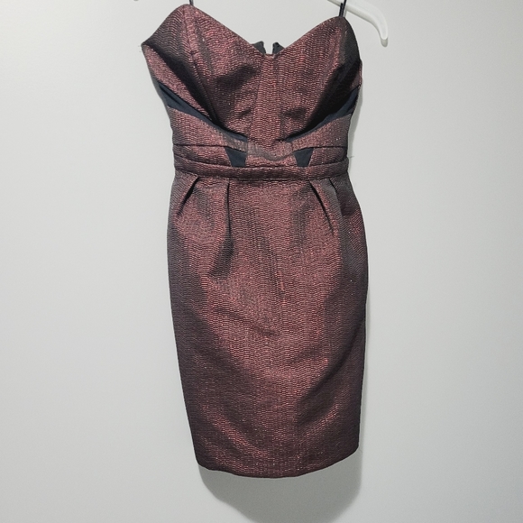 Dressess, above knee - Picture 2 of 11